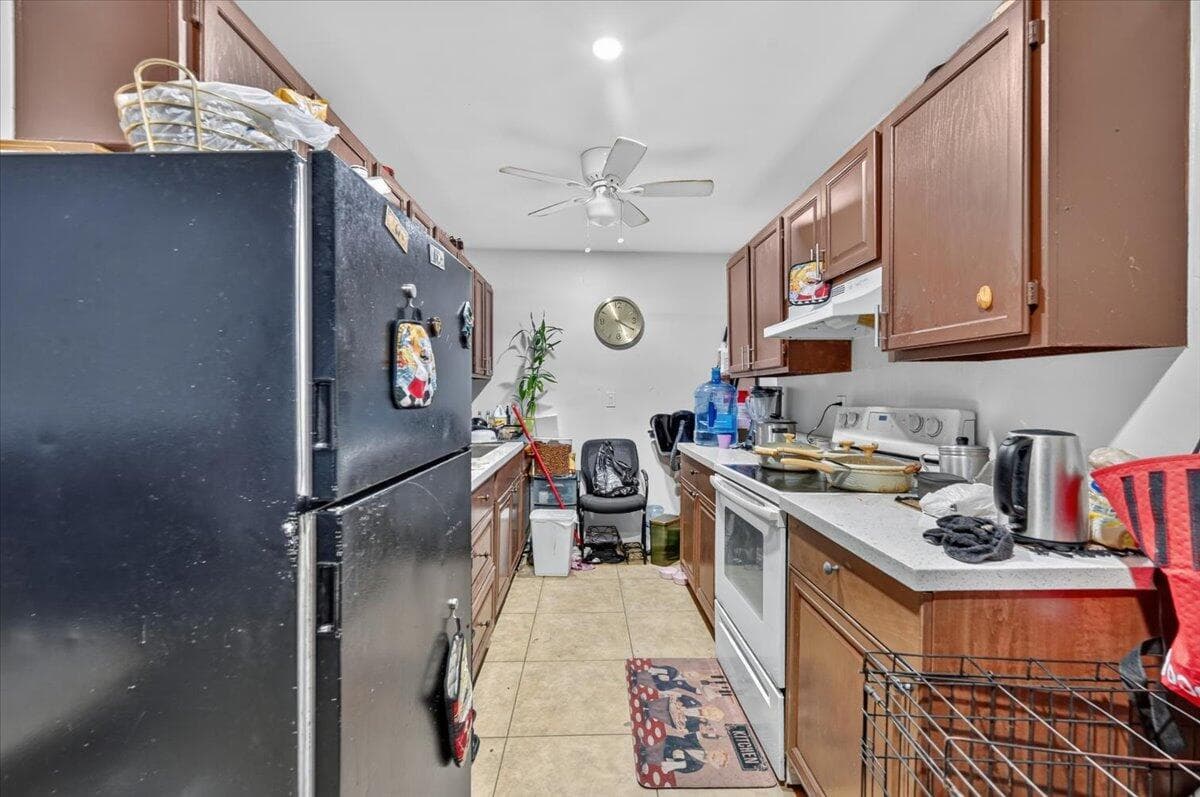 646 NE 38th Street, Oakland Park, FL 33334 photo 4