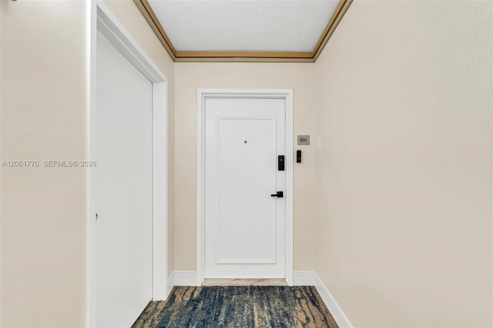 18071 Biscayne Blvd # 901, Aventura, FL 33160 photo 2