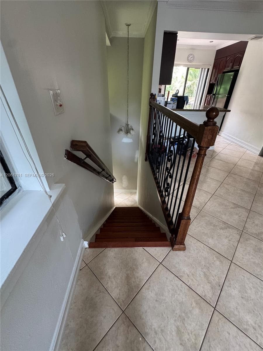175 Wimbledon Lake Dr, Plantation, FL 33324 photo 2