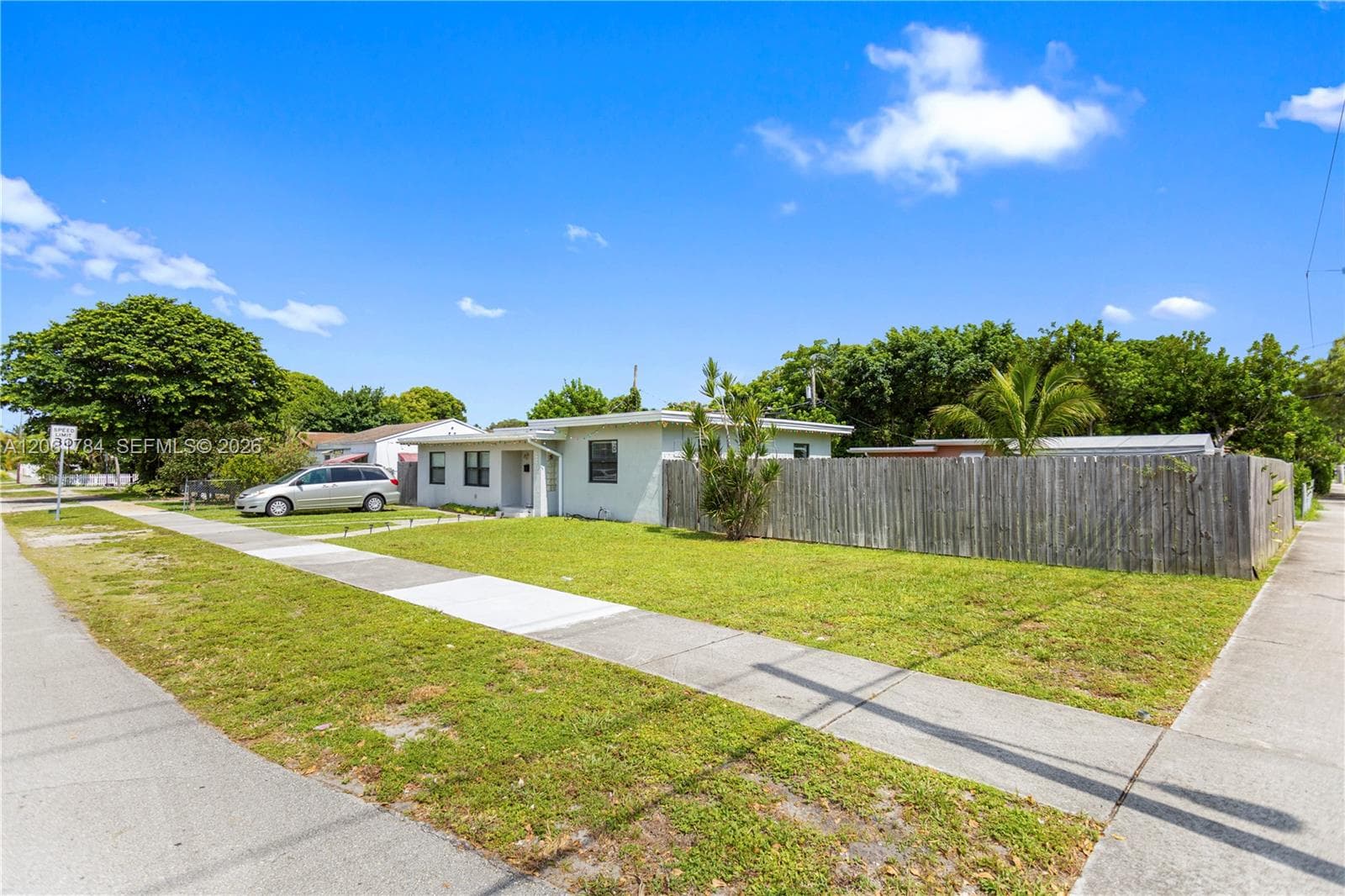 2407 Dewey St, Hollywood, FL 33020 photo 5