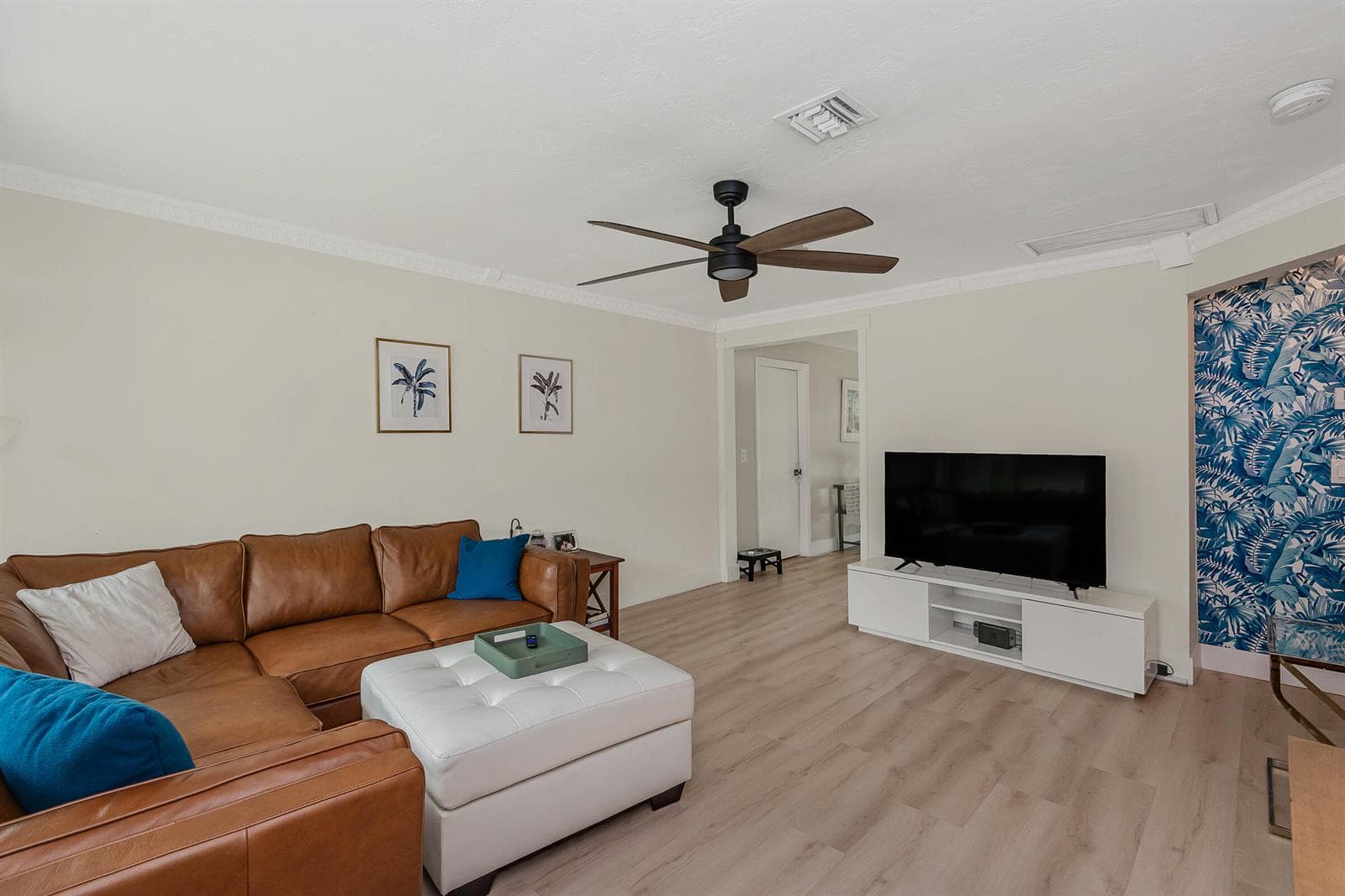 5631 FREEDOM Street, Hollywood, FL 33021 photo 5
