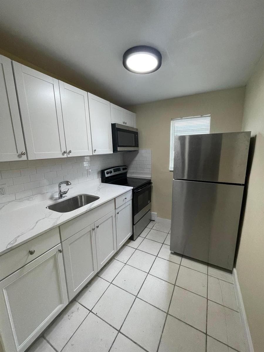 22 NW 8th Avenue # #1 Front, Dania Beach, FL 33004 photo 2