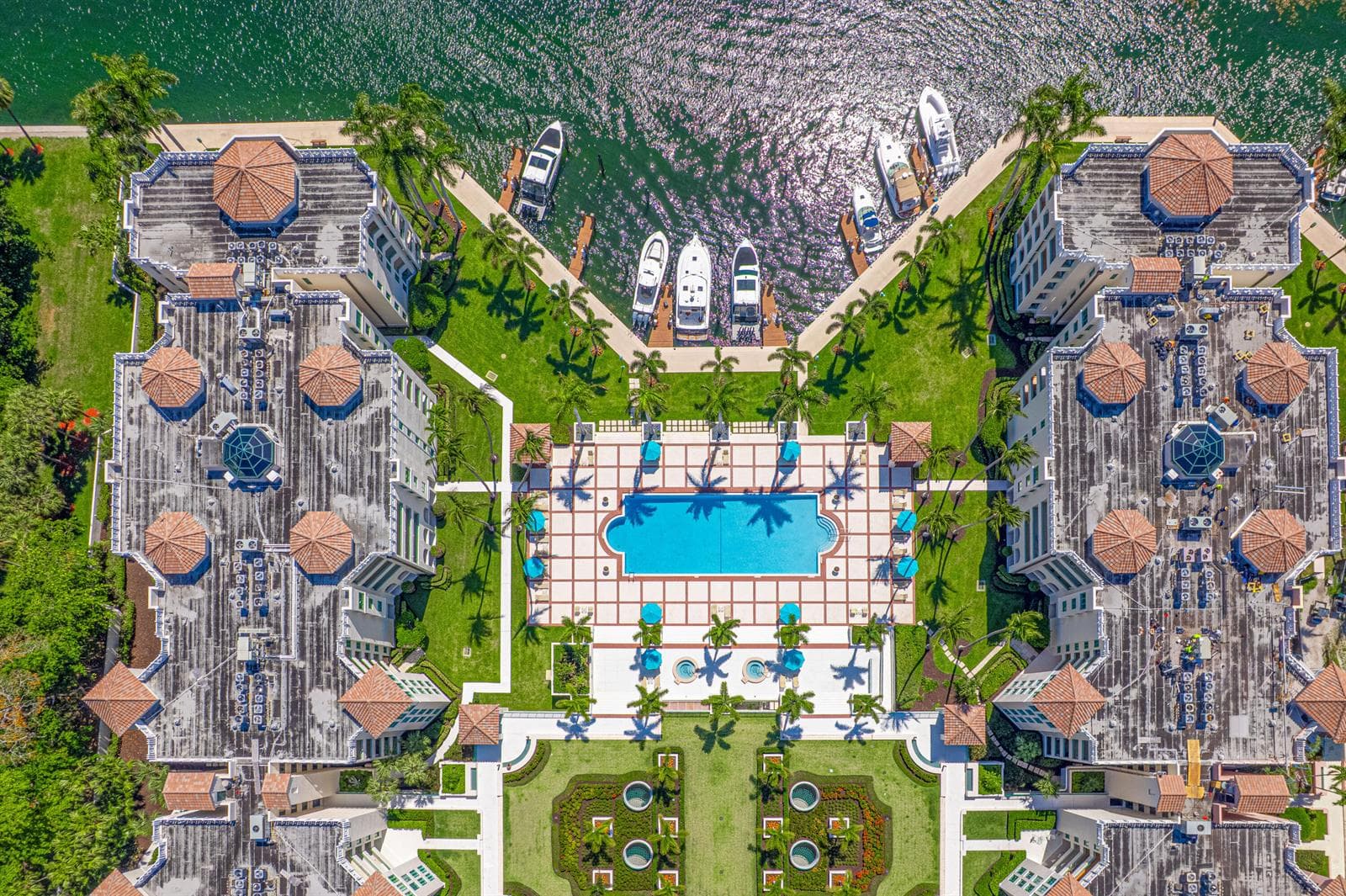 Mizner Court photo 2