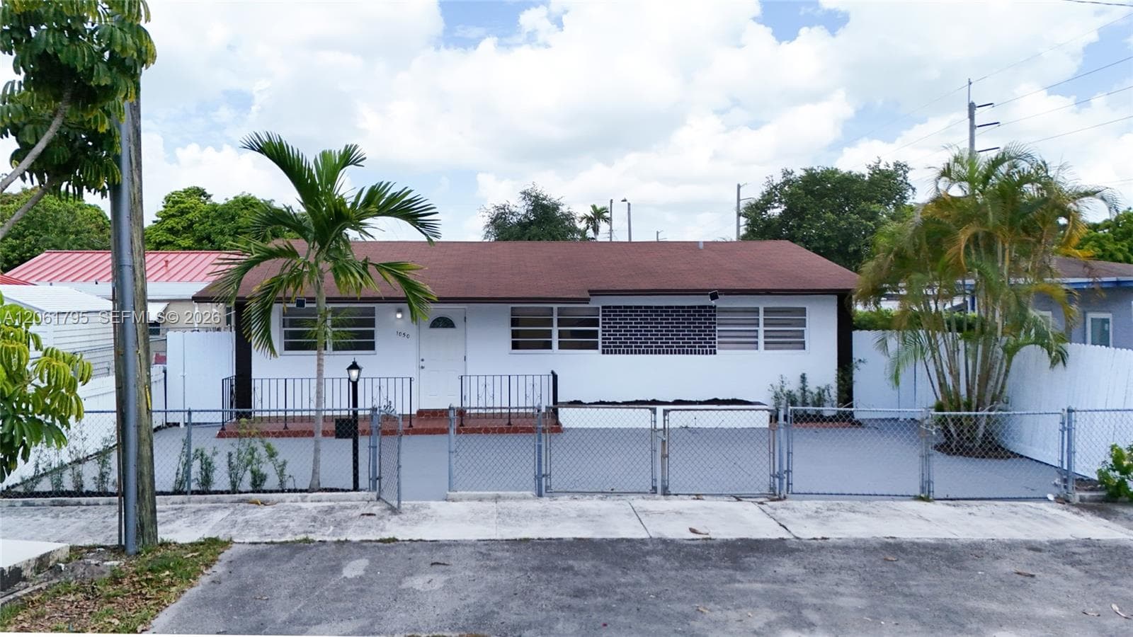 1055 NW 32nd Ct, Miami, FL 33125 photo 2