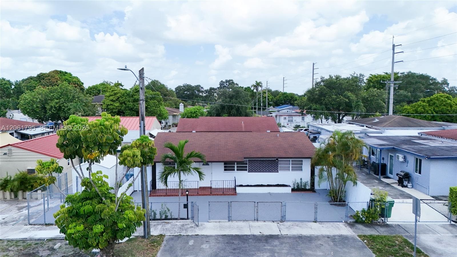 1055 NW 32nd Ct, Miami, FL 33125 photo 3