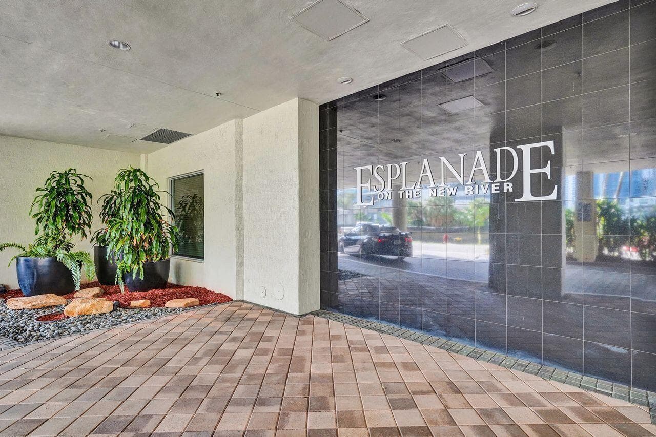 401 SW 4th Avenue # 203, Fort Lauderdale, FL 33315 photo 2