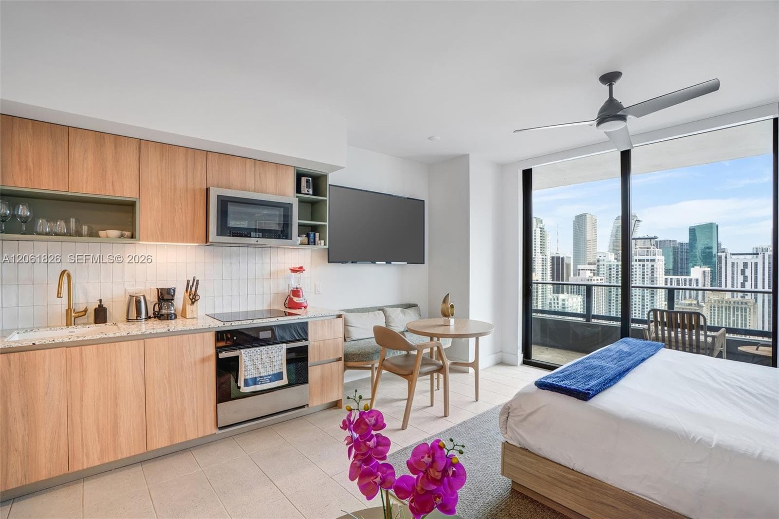 159 NE 6th St # 3212, Miami, FL 33132 photo 3
