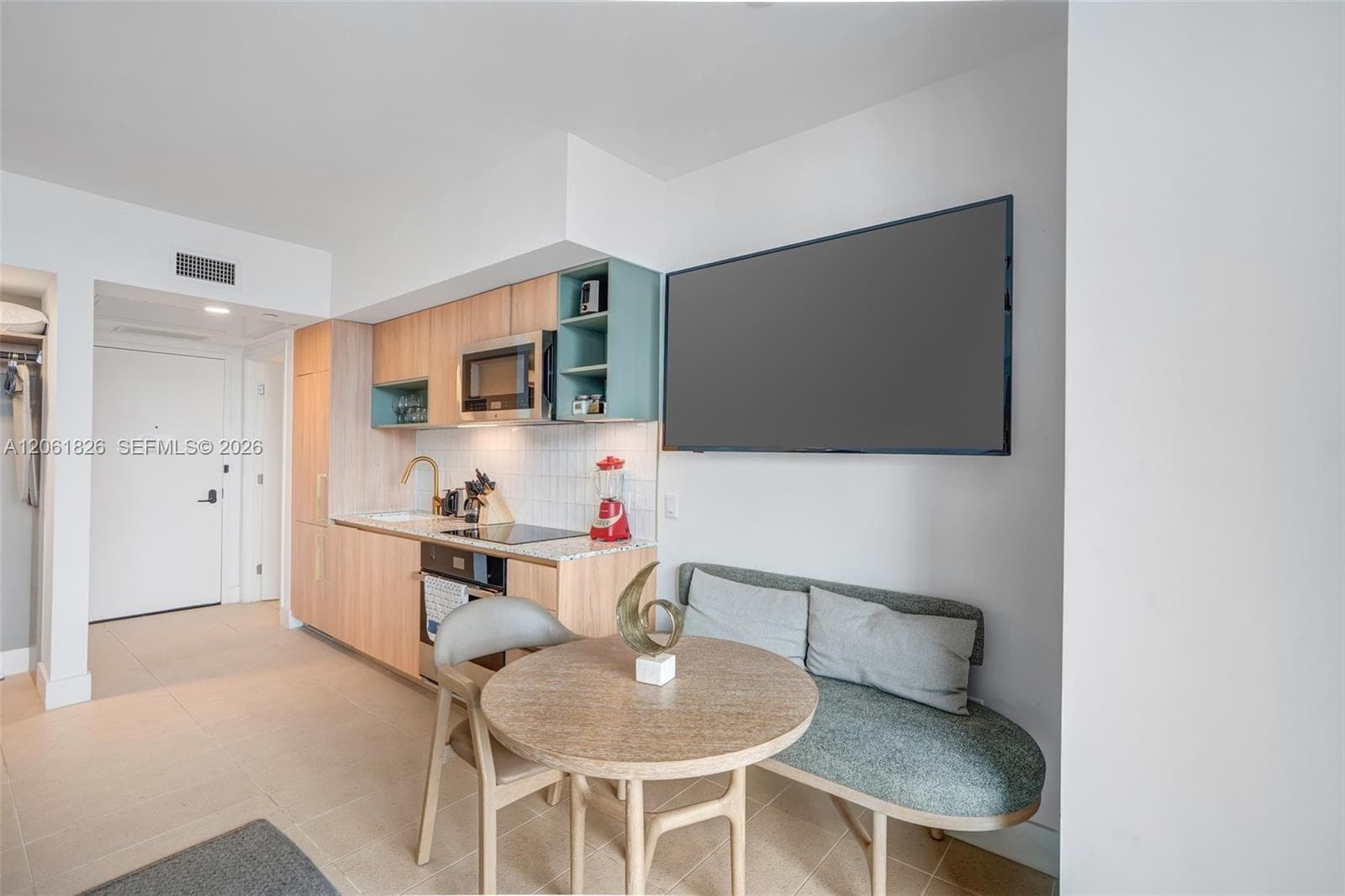 159 NE 6th St # 3212, Miami, FL 33132 photo 5