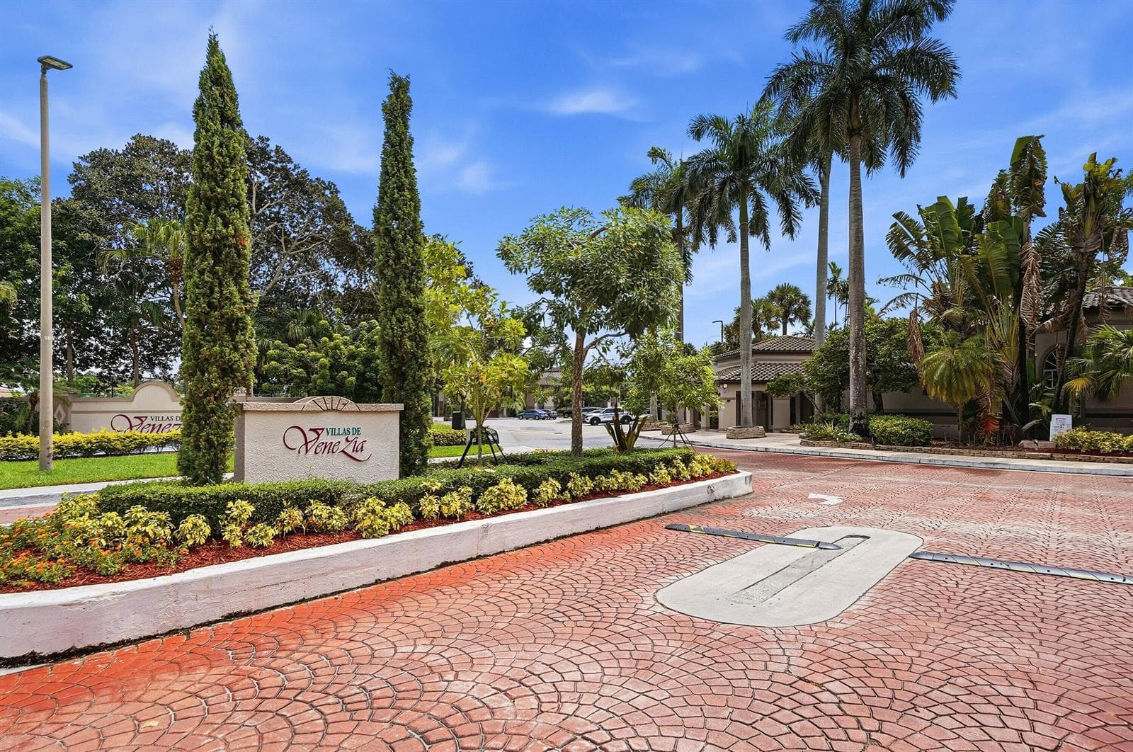 9938 NOB HILL Lane # 9938, Sunrise, FL 33351 photo 2