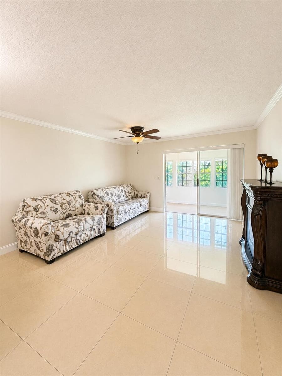 157 LAKE ANNE Drive, West Palm Beach, FL 33411 photo 5