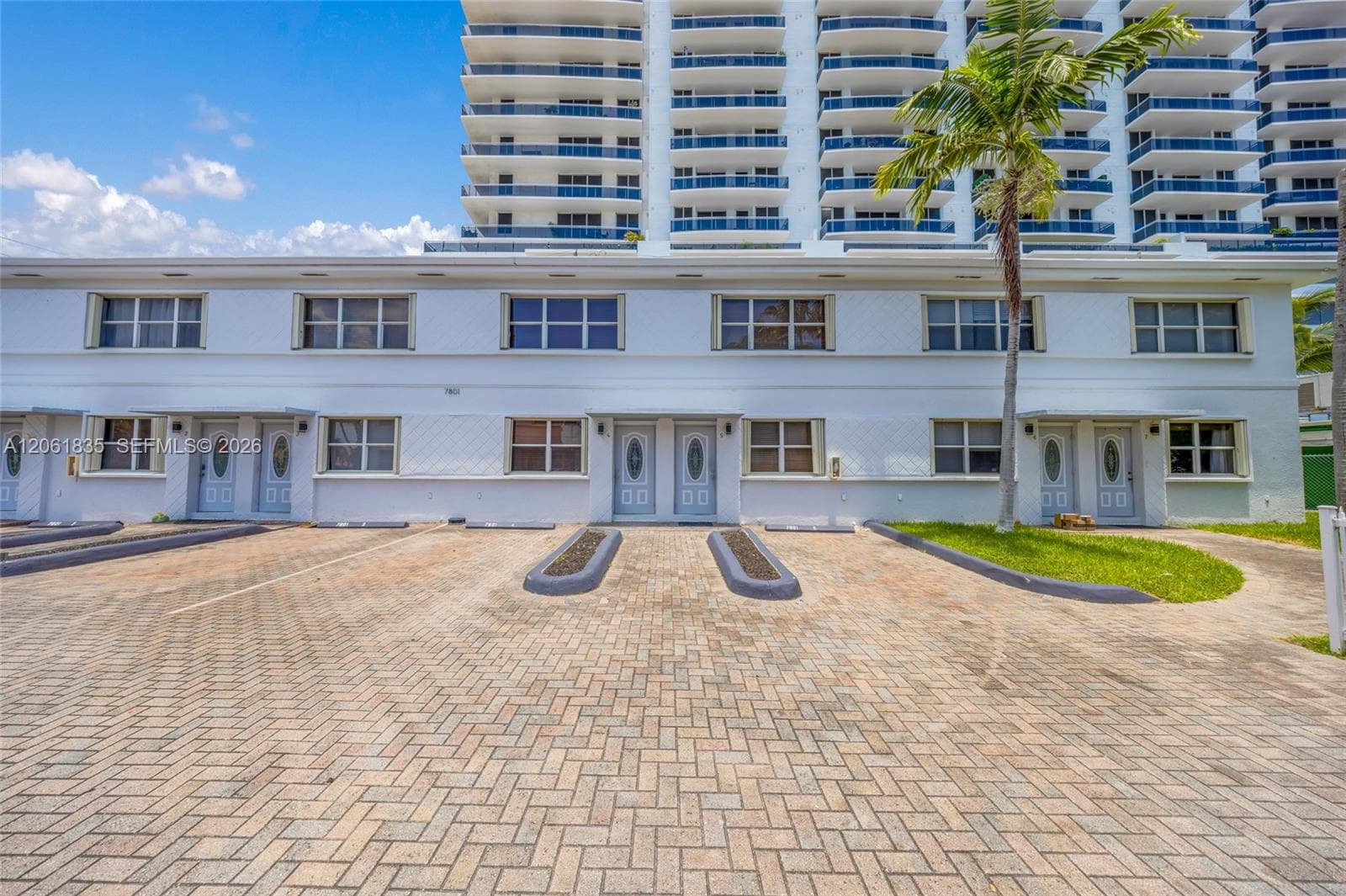 7801 HISPANOLA AV # 4, North Bay Village, FL 33141