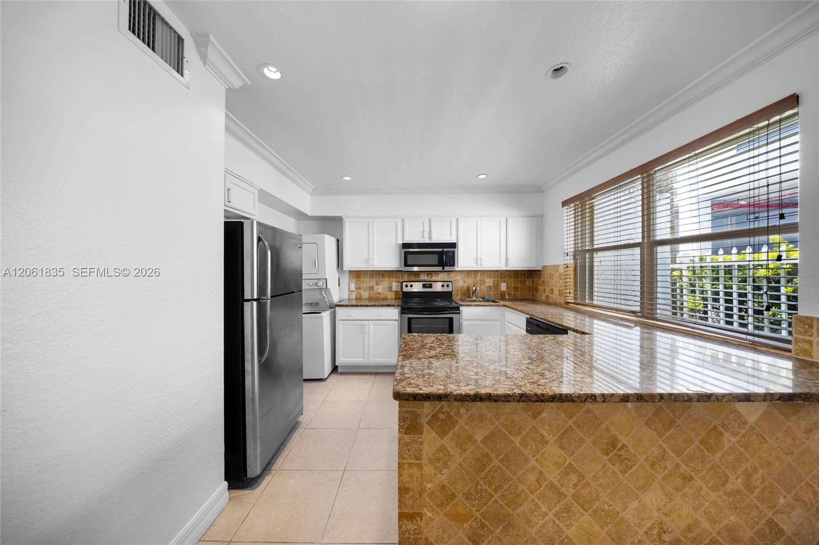 7801 HISPANOLA AV # 4, North Bay Village, FL 33141 photo 4