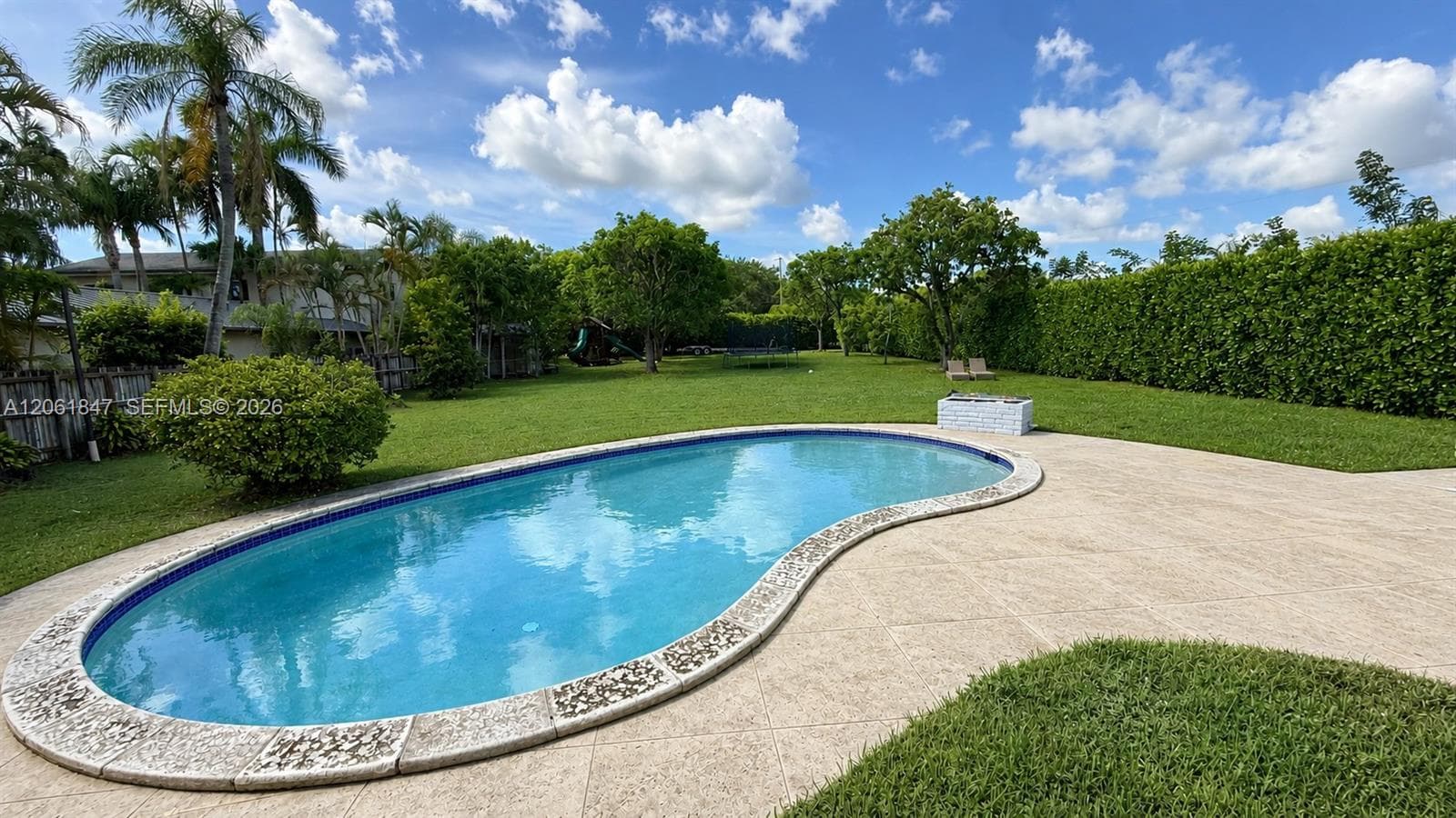 7550 SW 75th St, Miami, FL 33143 photo 3