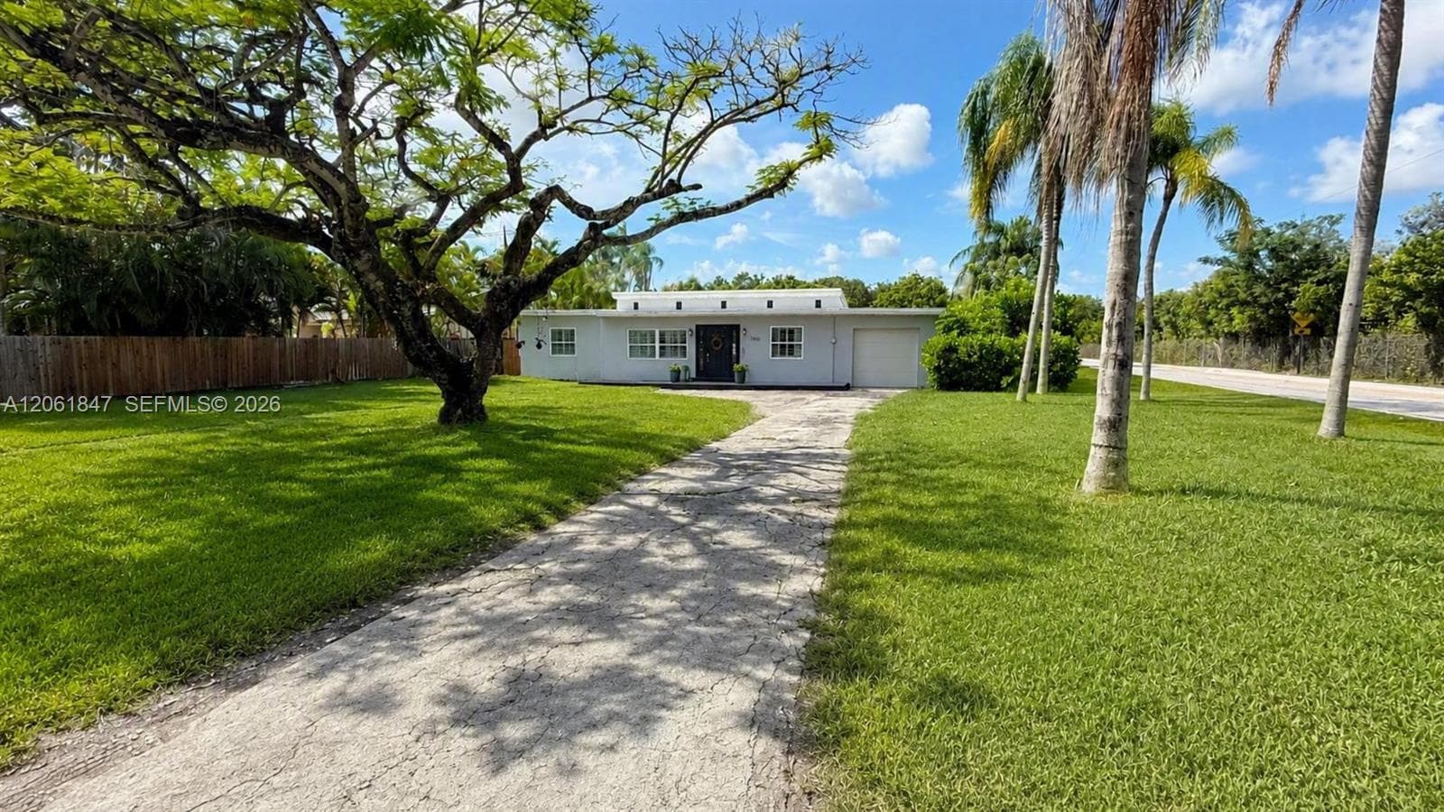 7550 SW 75th St, Miami, FL 33143 photo 5