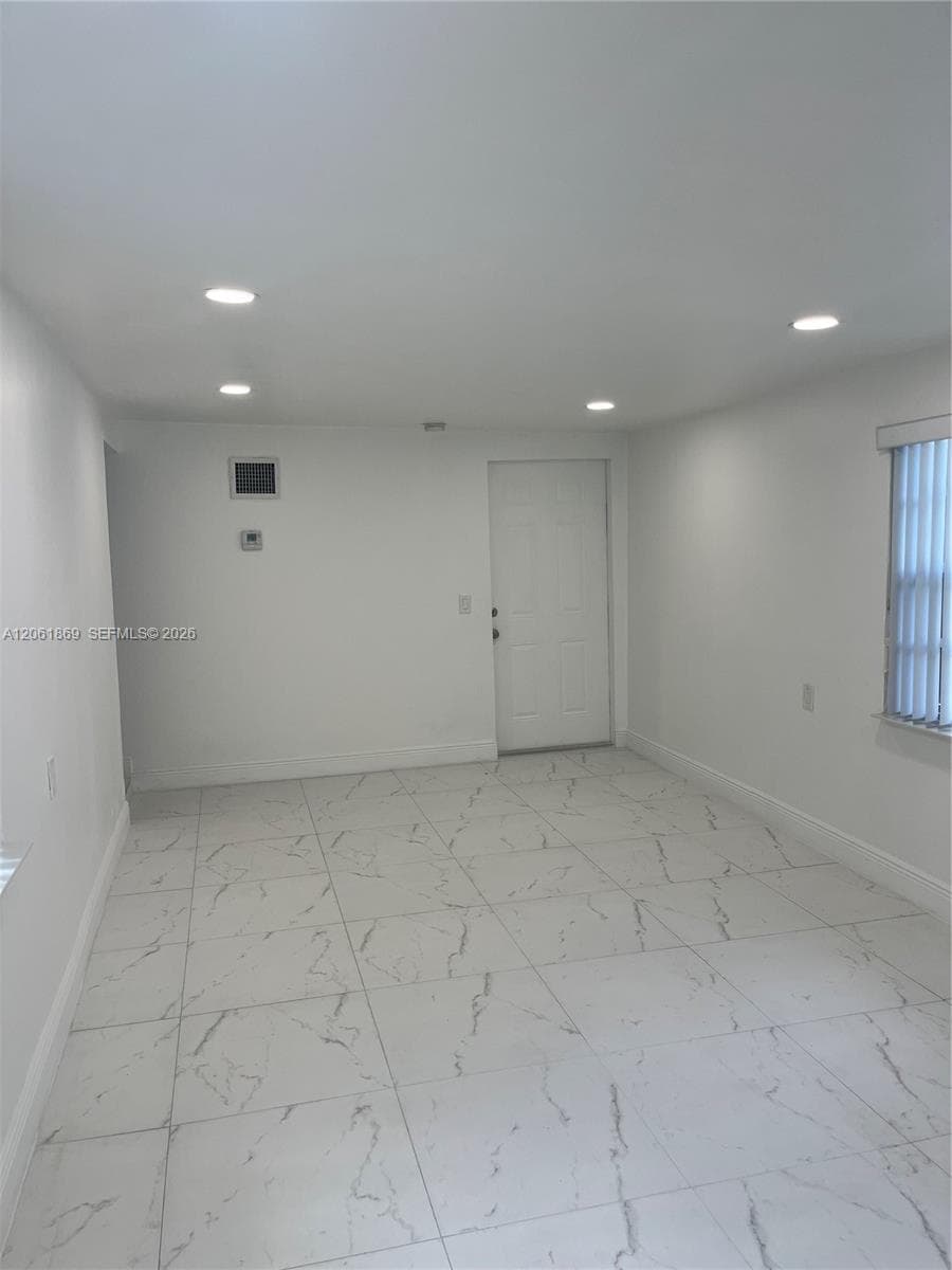 1160 NW 105th St, Miami, FL 33150 photo 4