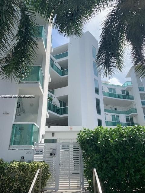 2000 Bay Dr # 403, Miami Beach, FL 33141 photo 3
