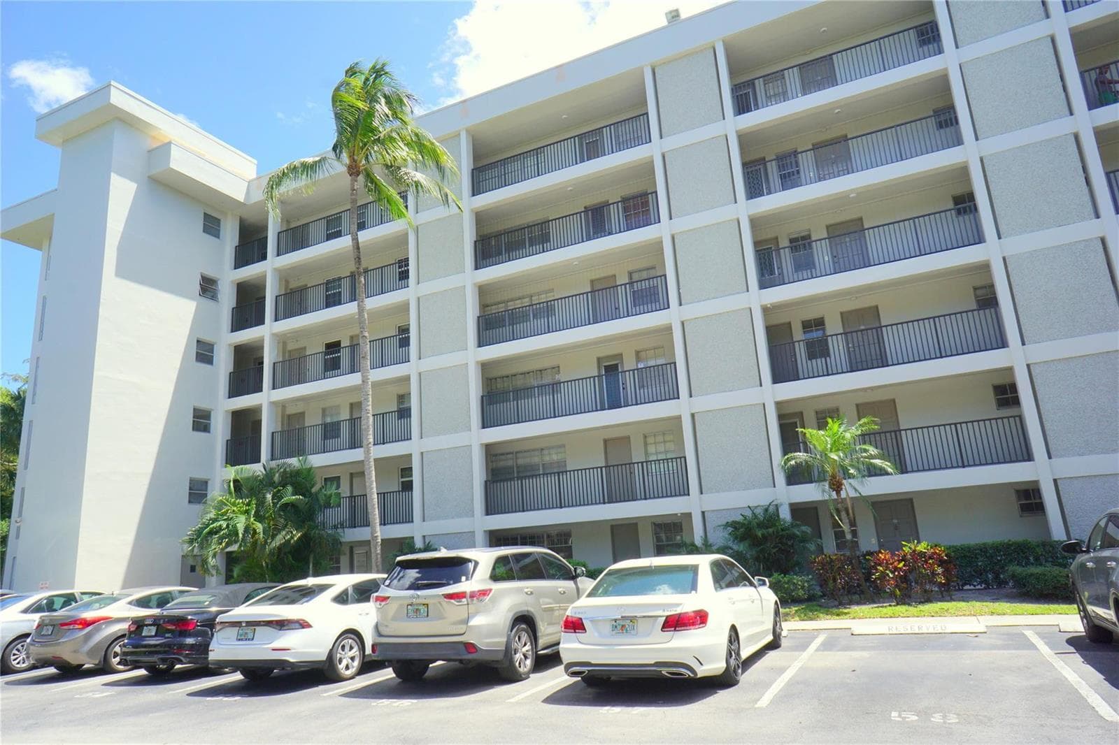 2600 S COURSE Drive # 410, Pompano Beach, FL 33069