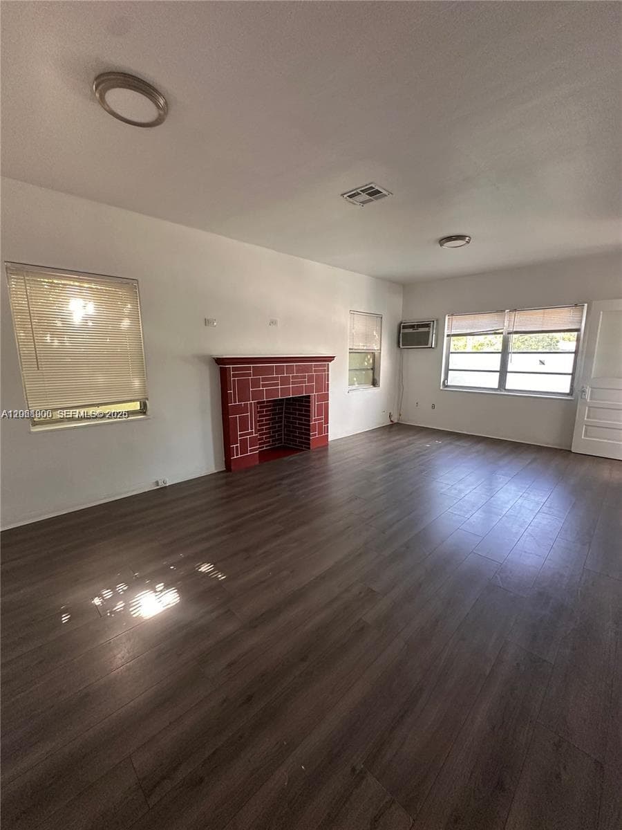 1836 NW 33rd St, Miami, FL 33142 photo 5