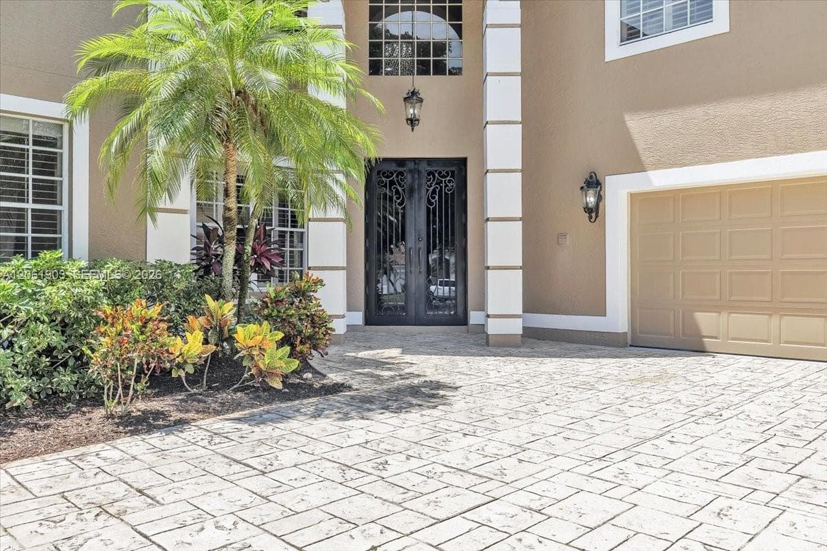 12898 Kedleston Circle, Fort Myers, FL 33912 photo 4