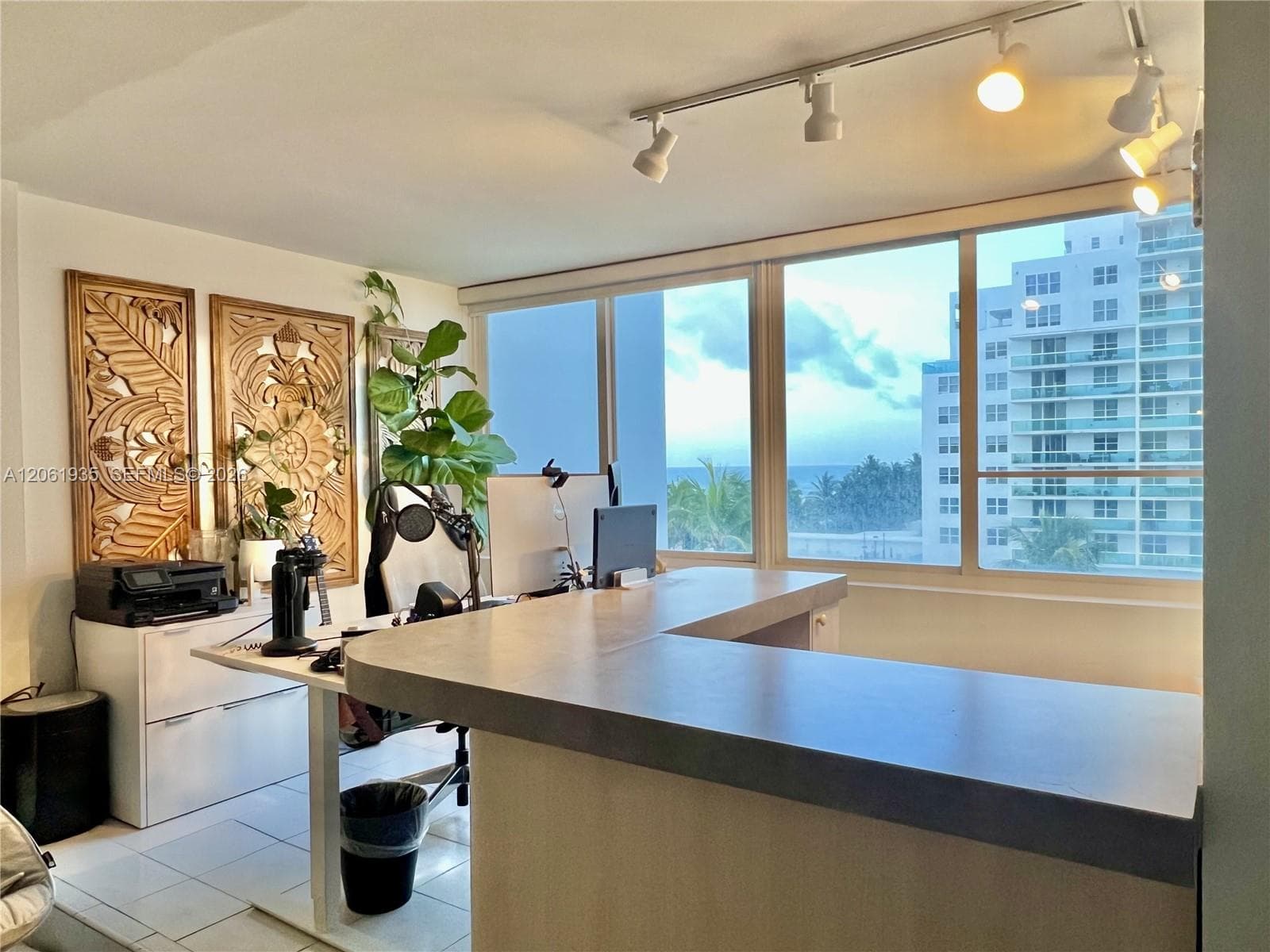 5005 Collins Ave # 518, Miami Beach, FL 33140 photo 2