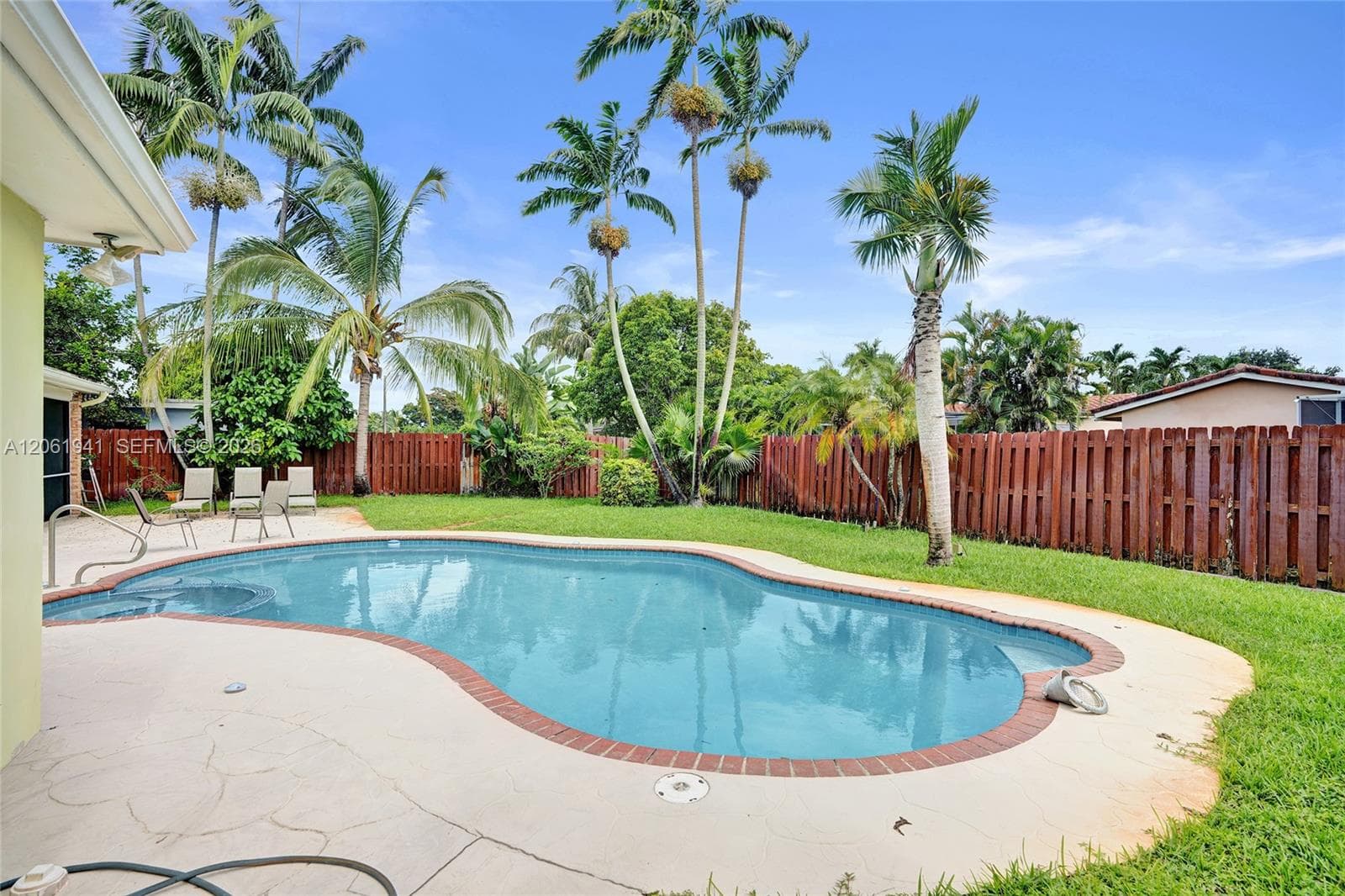 5306 Roosevelt St, Hollywood, FL 33021 photo 2