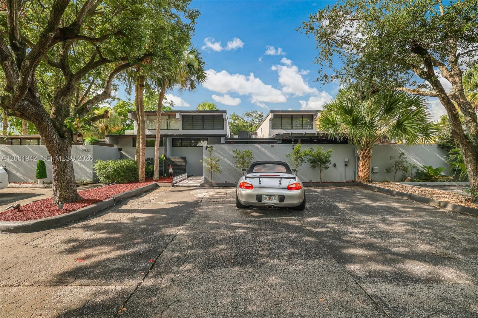 6402 Windmill Gate Rd, Miami Lakes, FL 33014 photo 2