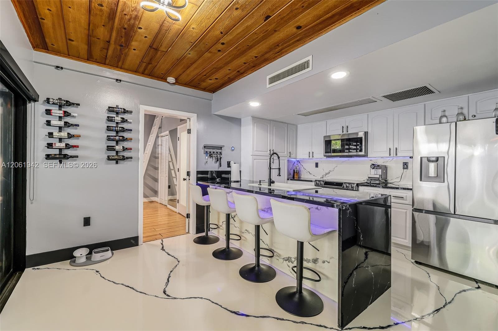 6402 Windmill Gate Rd, Miami Lakes, FL 33014 photo 5