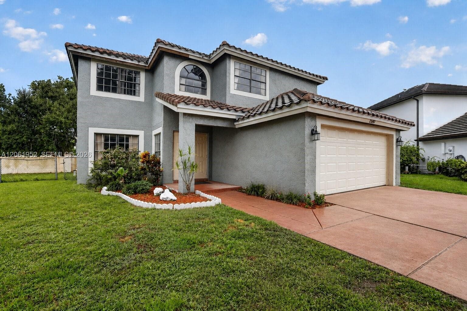 1580 SW 87th Ter, Pembroke Pines, FL 33025