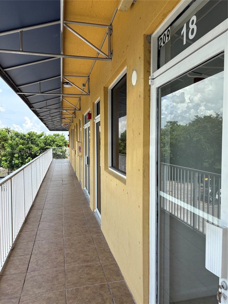 15192 SW 137 ST # 18, Miami, FL 33196 photo 4