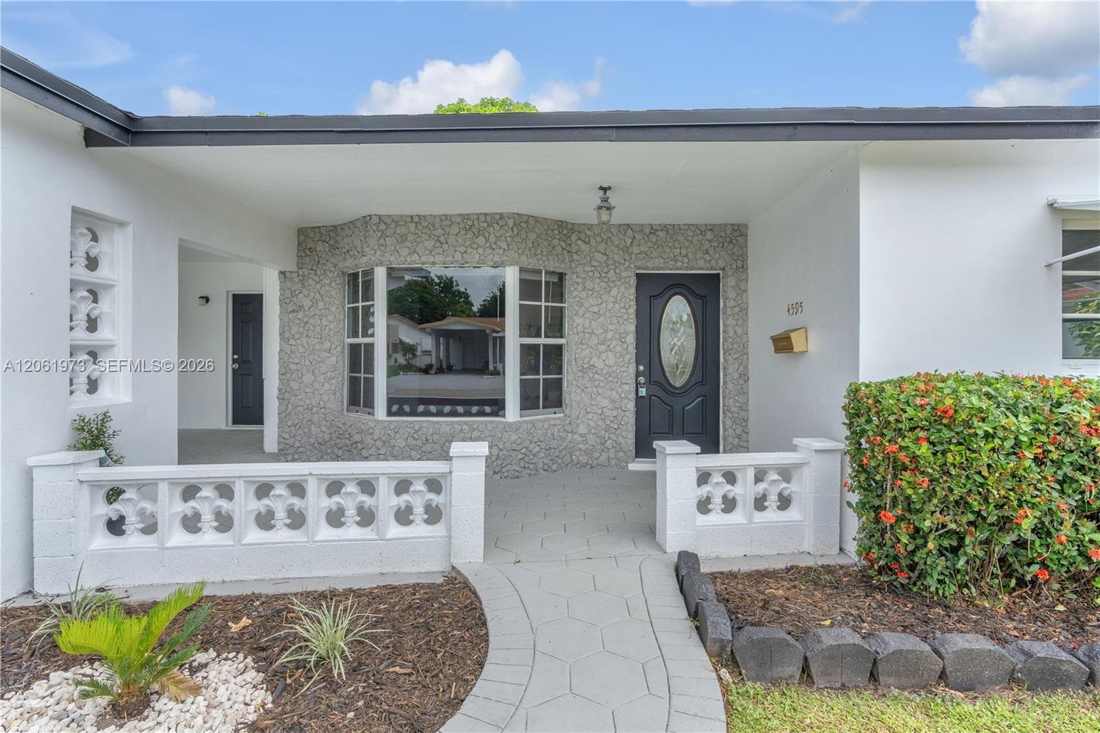 4595 NW 43rd Ct, Lauderdale Lakes, FL 33319 photo 4
