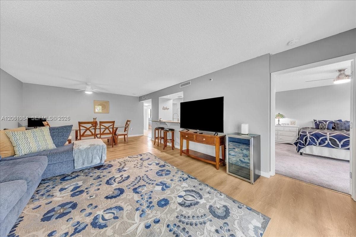2240 N Cypress Bend Dr # 204, Pompano Beach, FL 33069 photo 4