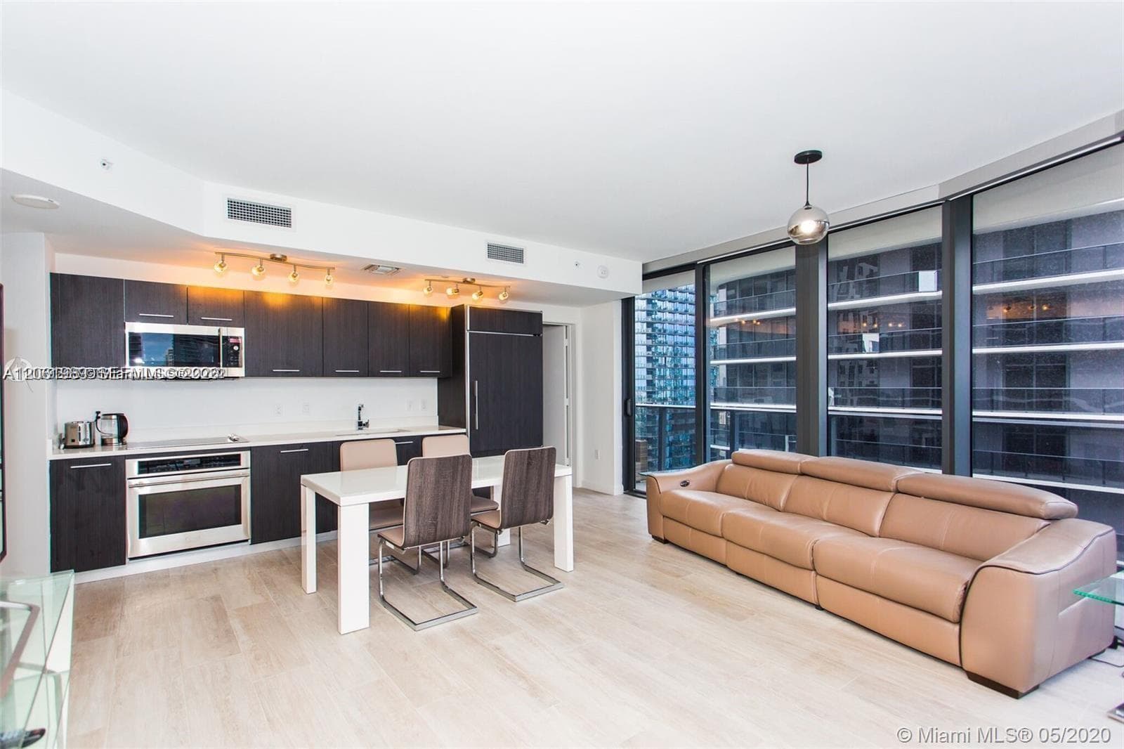 55 SW 9th St # 2903, Miami, FL 33130 photo 3