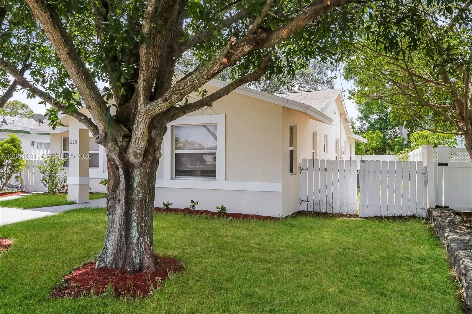 525 20th Ave N, Lake Worth, FL 33460 photo 3