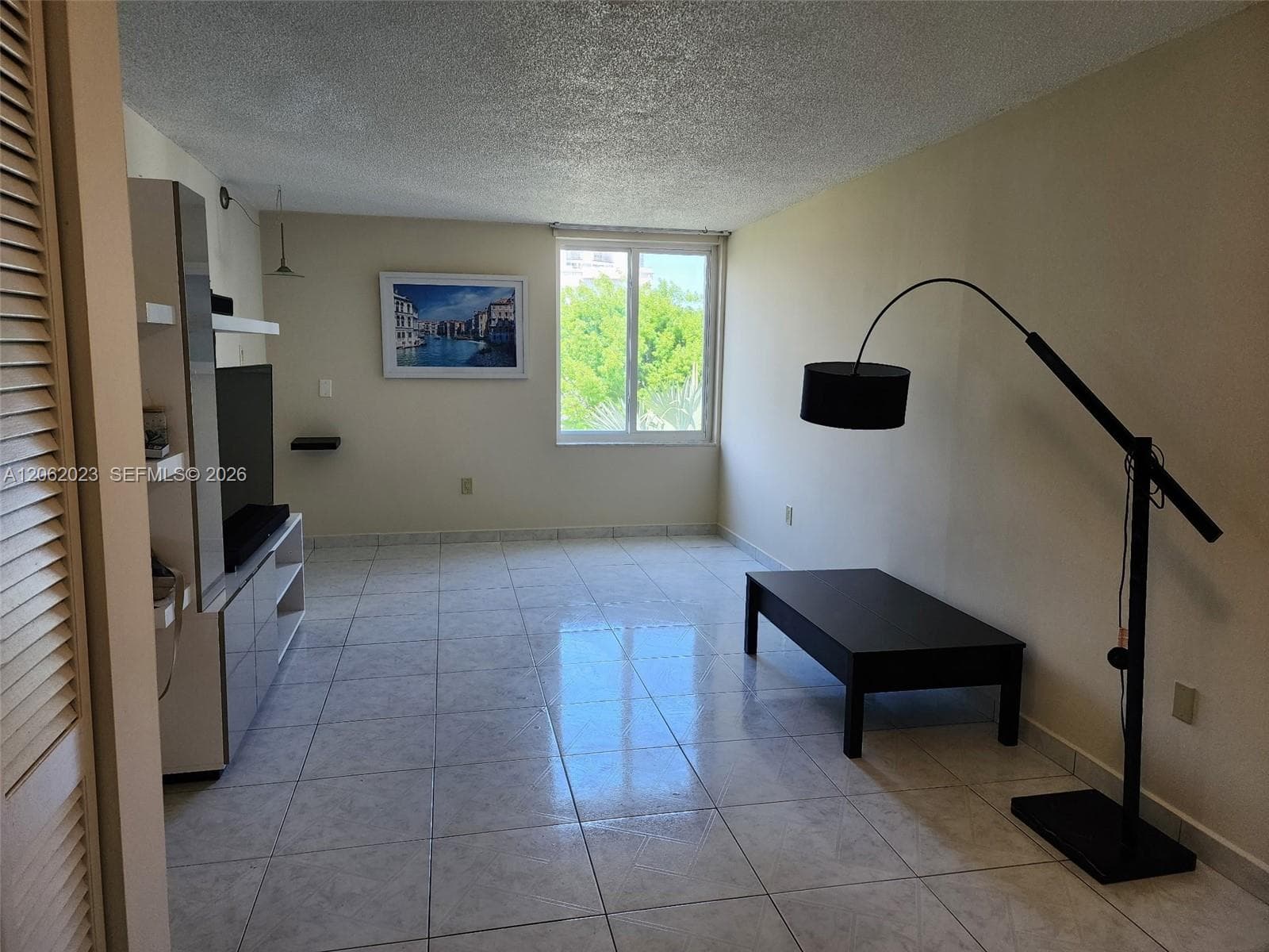 250 180th Dr # 301, Sunny Isles Beach, FL 33160 photo 5