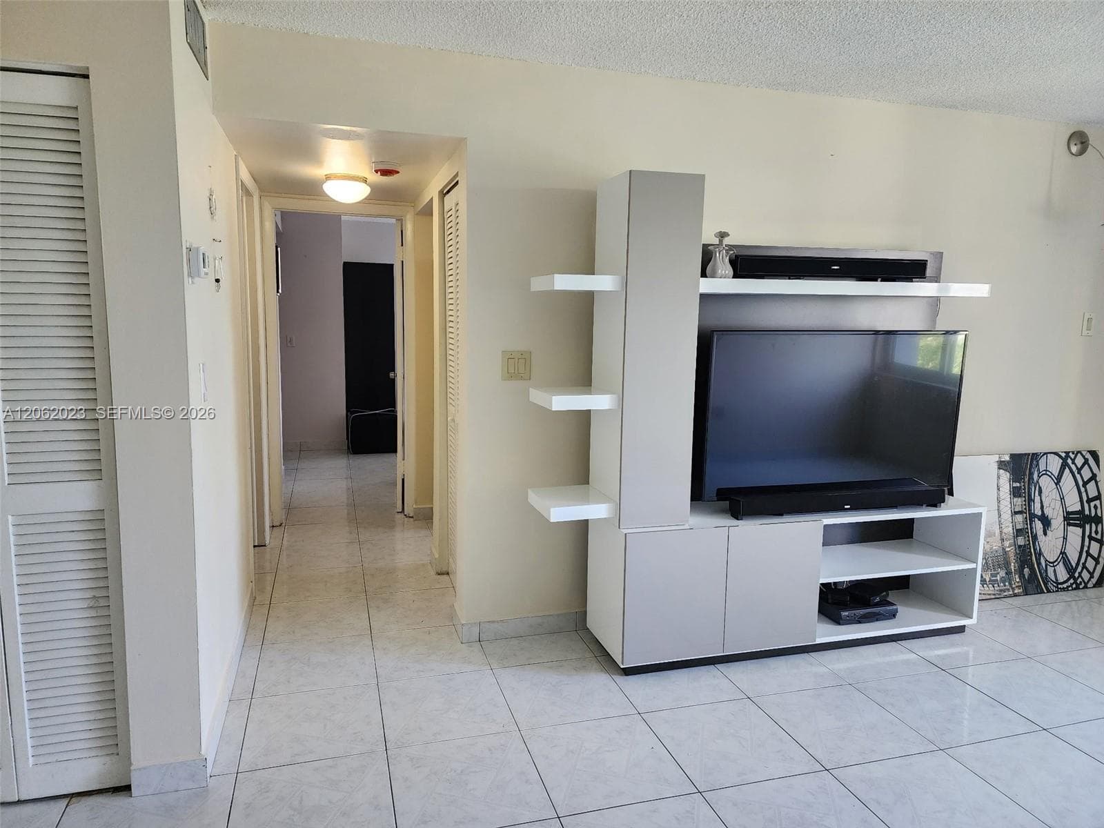 250 180th Dr # 301, Sunny Isles Beach, FL 33160 photo 4
