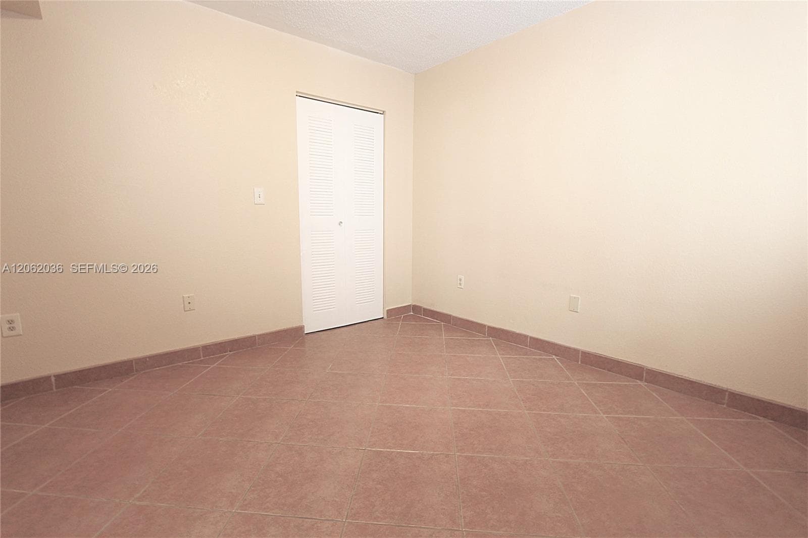 2890 N Oakland Forest Dr # 206, Oakland Park, FL 33309 photo 3