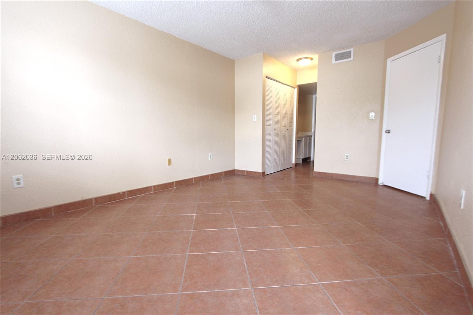 2890 N Oakland Forest Dr # 206, Oakland Park, FL 33309 photo 5