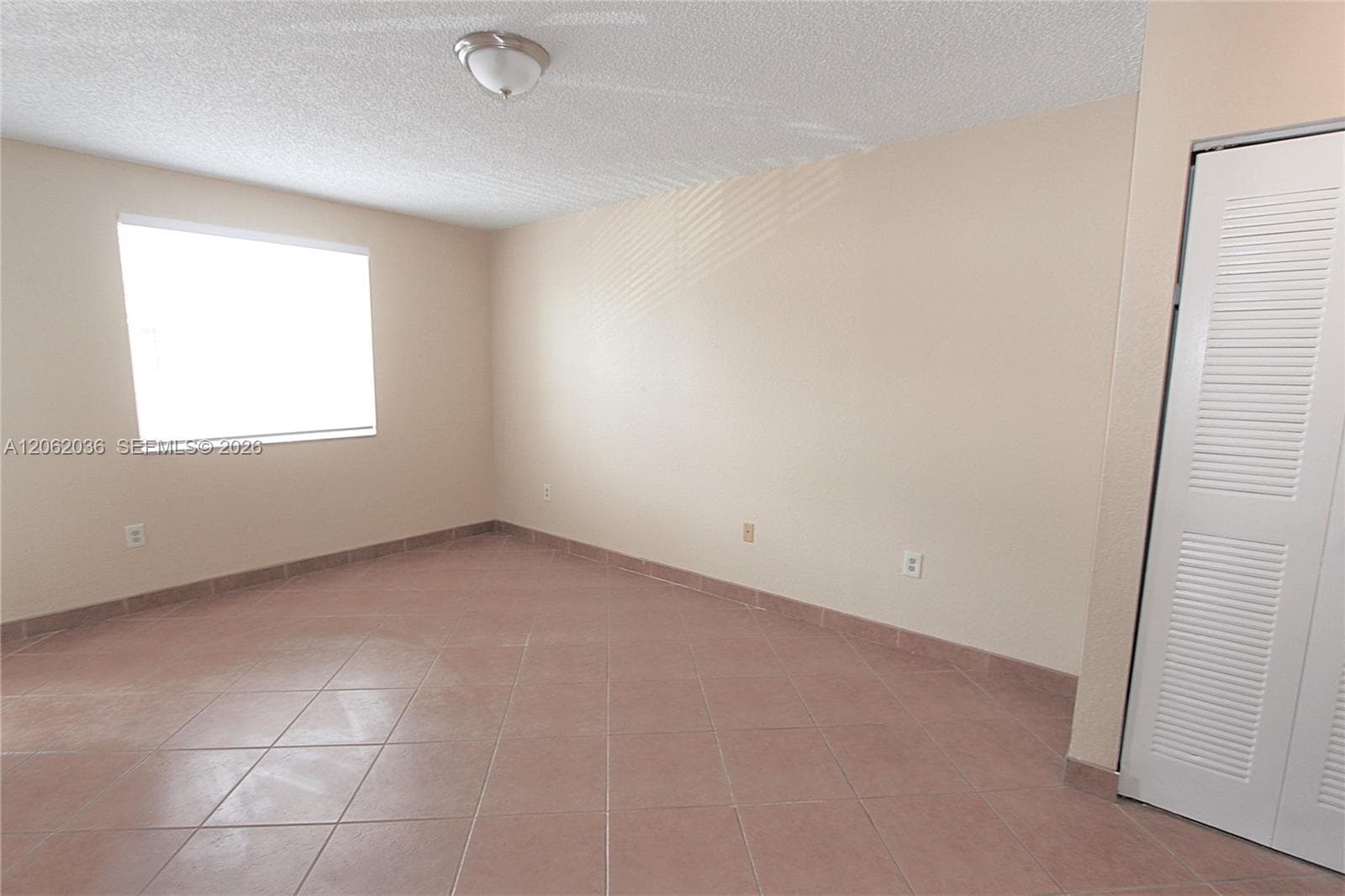 2890 N Oakland Forest Dr # 206, Oakland Park, FL 33309 photo 4