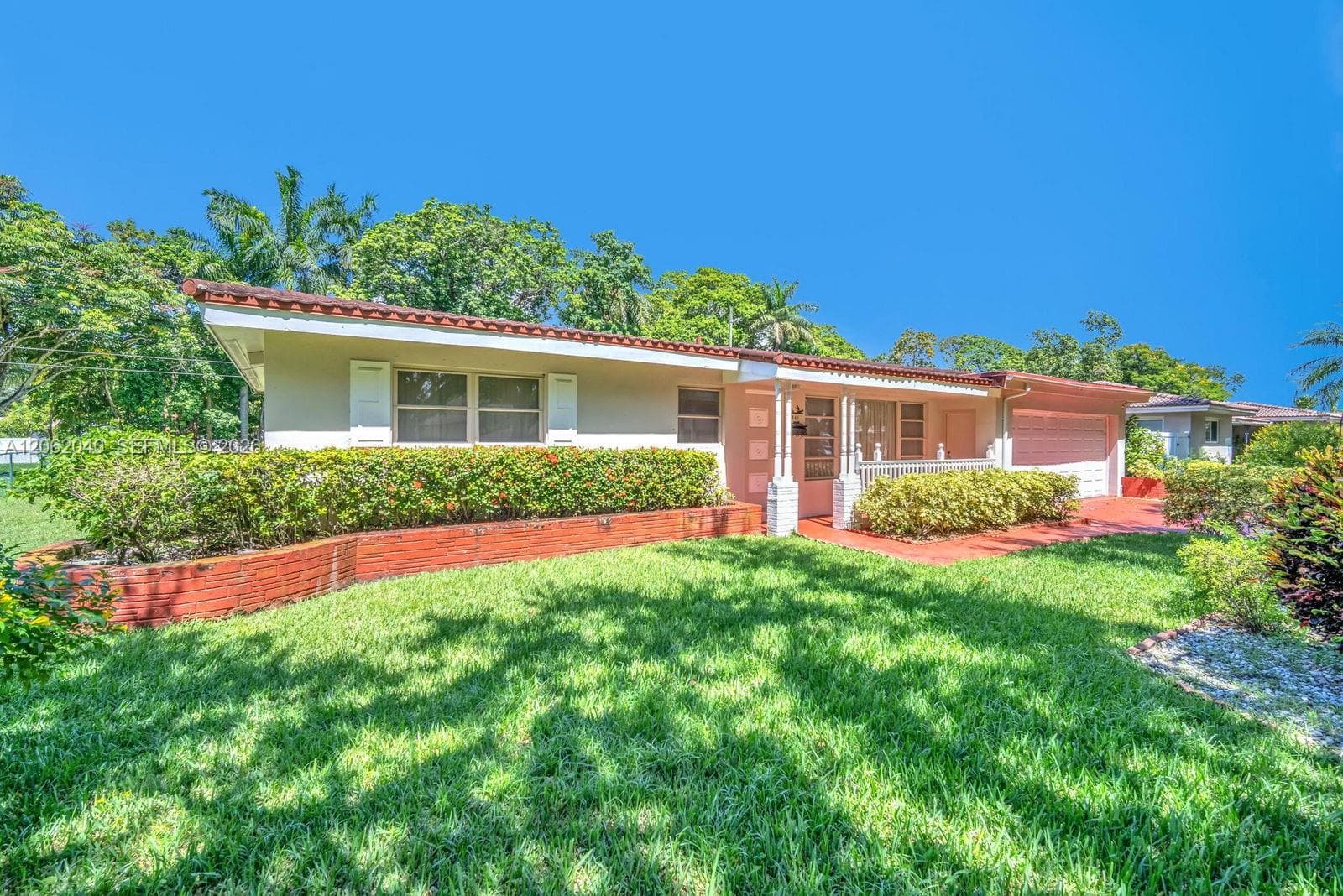 861 Holly Ln, Plantation, FL 33317 photo 3