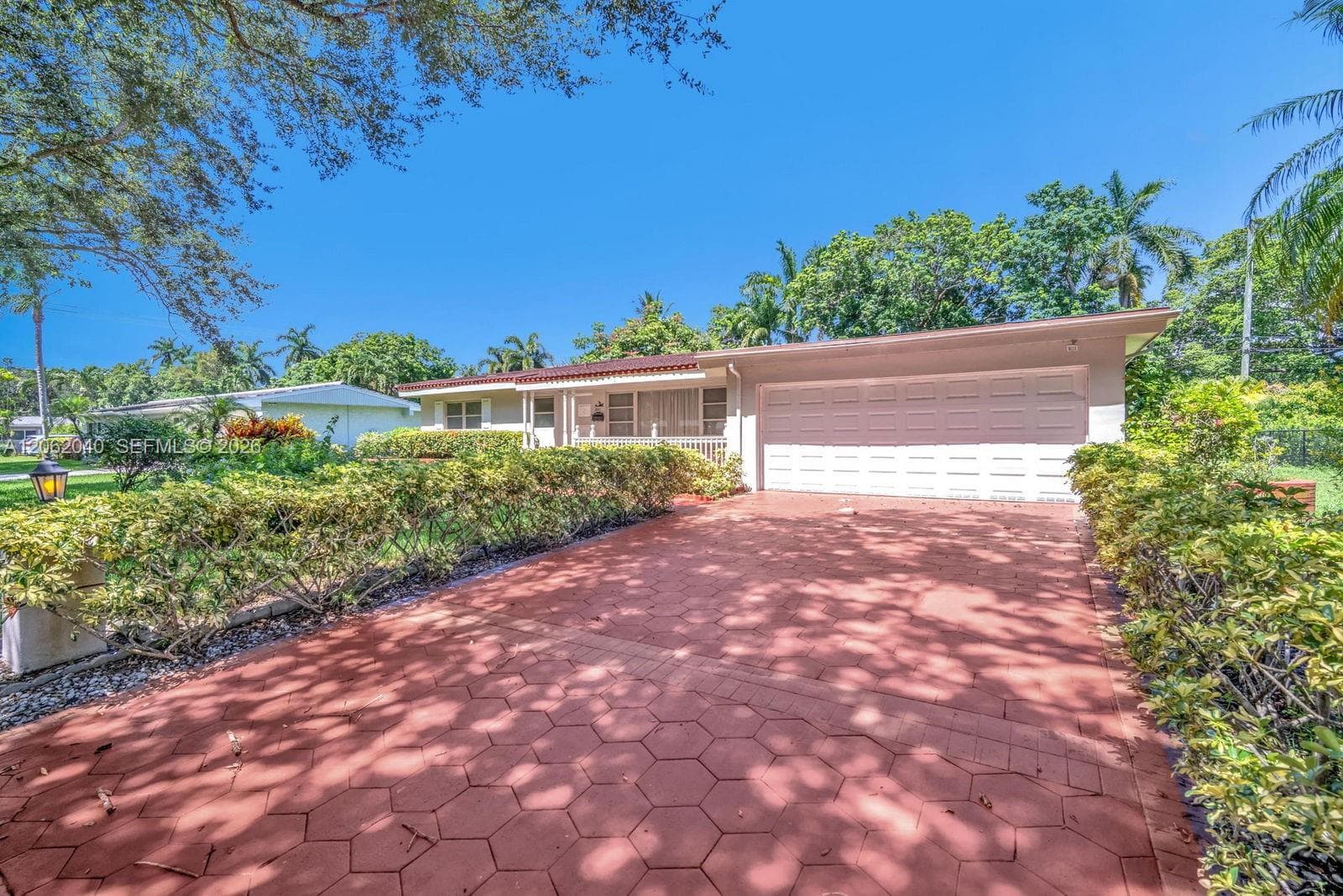 861 Holly Ln, Plantation, FL 33317 photo 4
