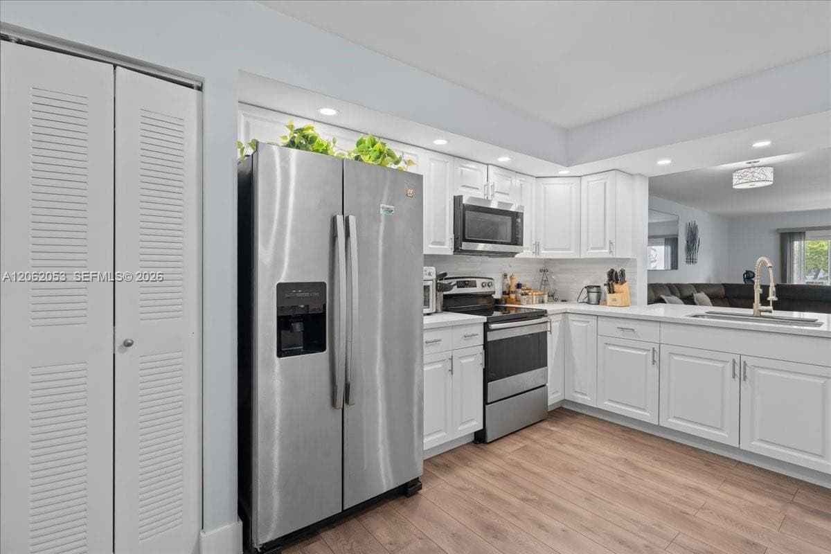 12500 SW 5th Ct # 208M, Pembroke Pines, FL 33027 photo 4