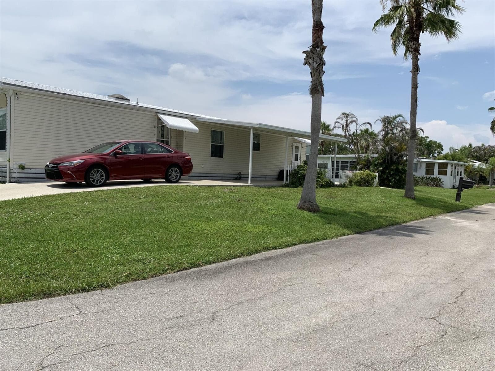 28 SE Flamenco Way, Port St. Lucie, FL 34952 photo 3