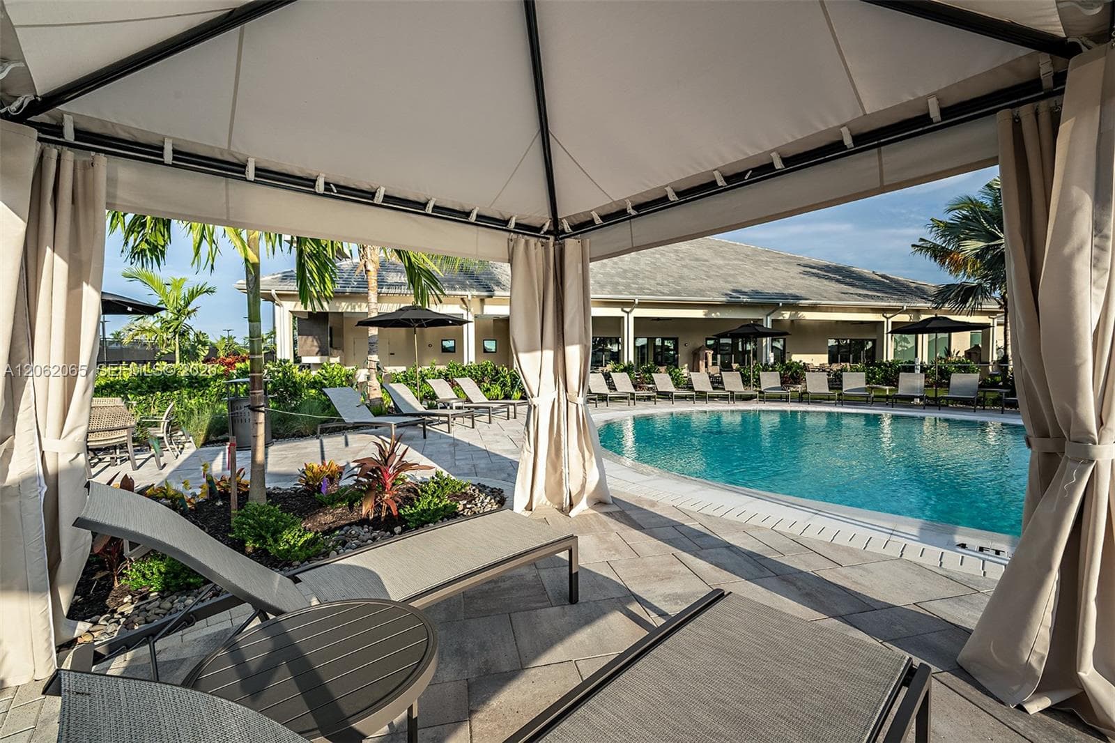 15756 Modena Street, Naples, FL 34114 photo 4