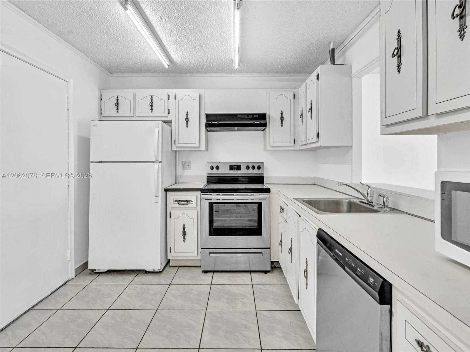 3849 NE 169th St # 405, North Miami Beach, FL 33160 photo 5