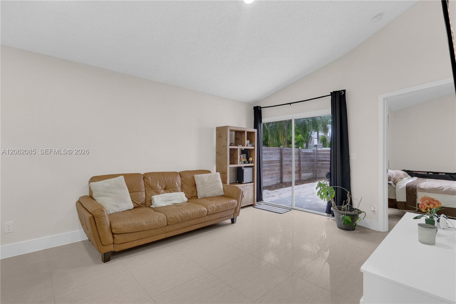 949 SW 7th Pl, Florida City, FL 33034 photo 3
