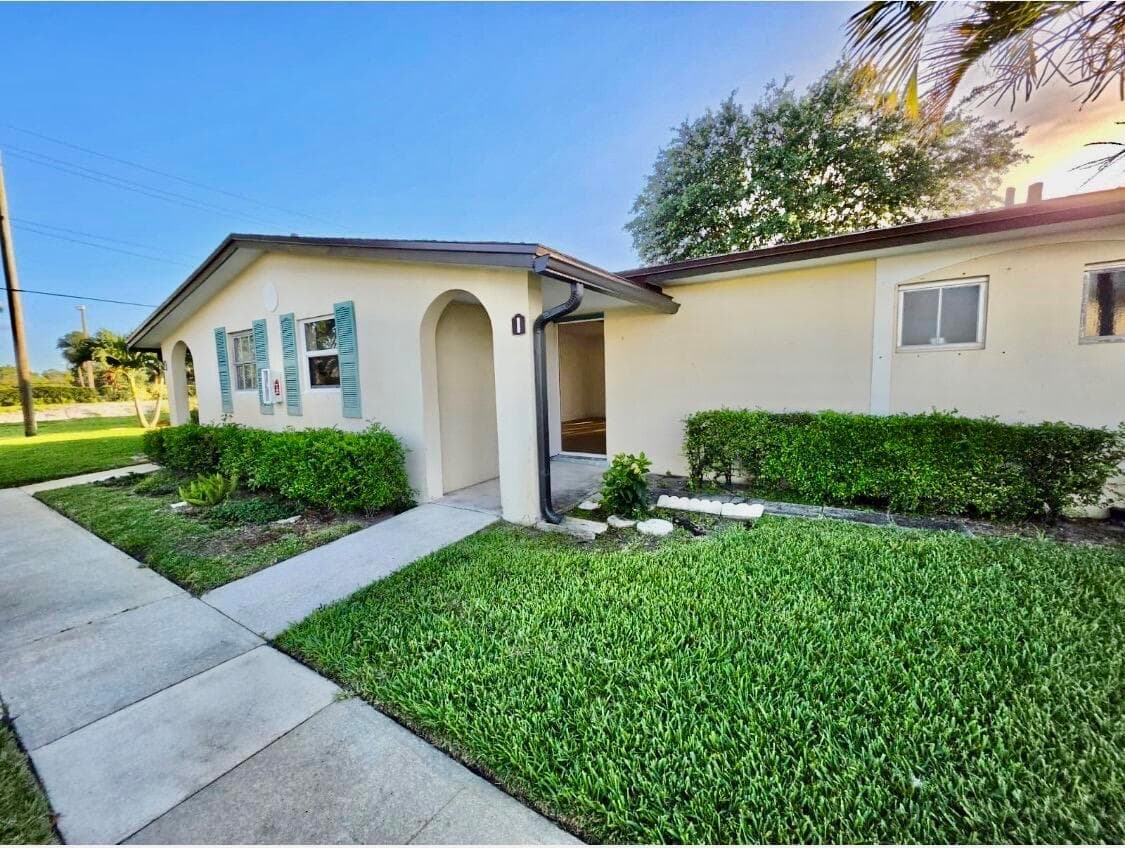 2965 Ashley Drive W # I, West Palm Beach, FL 33415