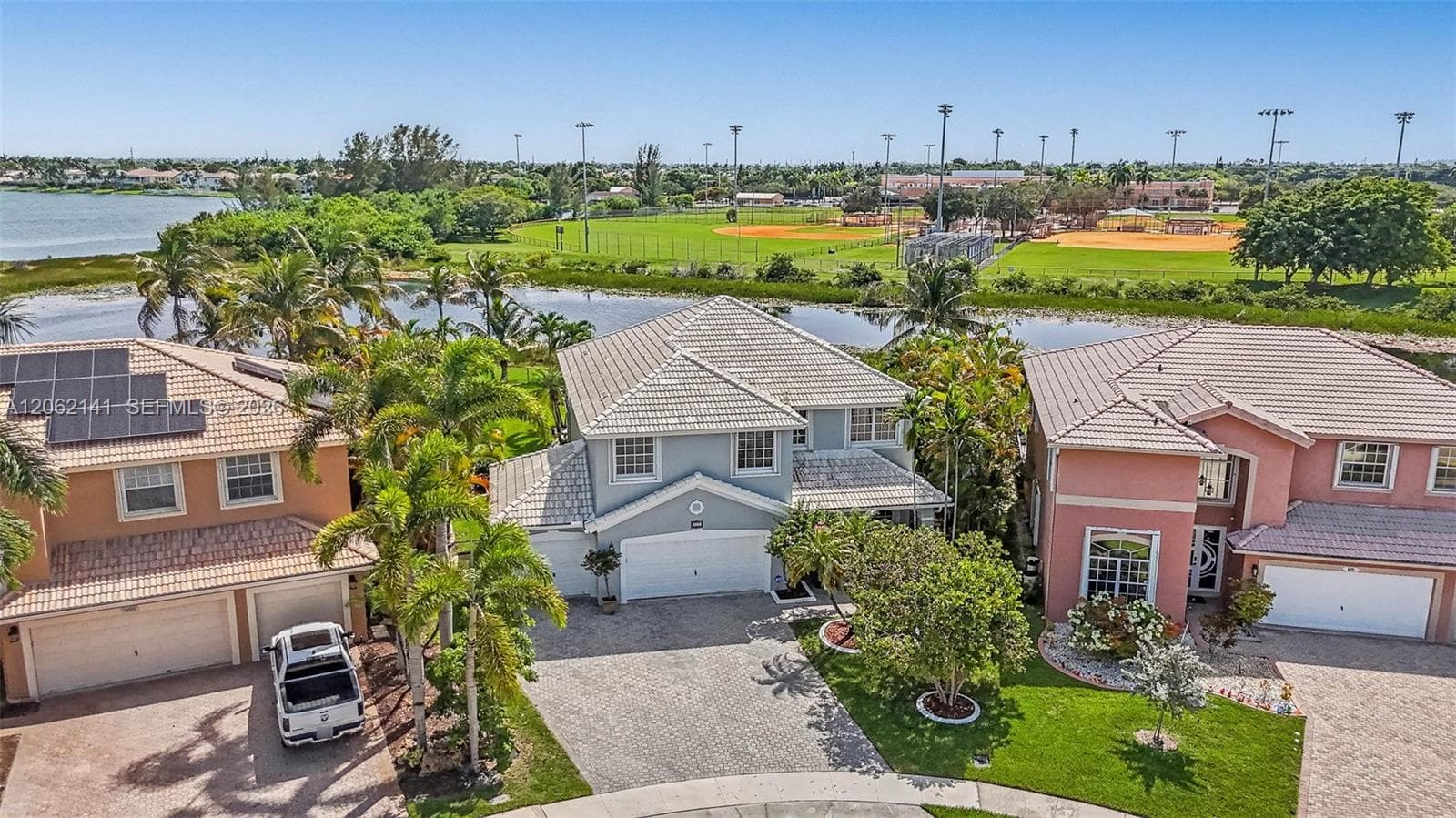 694 SW 168th Way, Pembroke Pines, FL 33027 photo 3