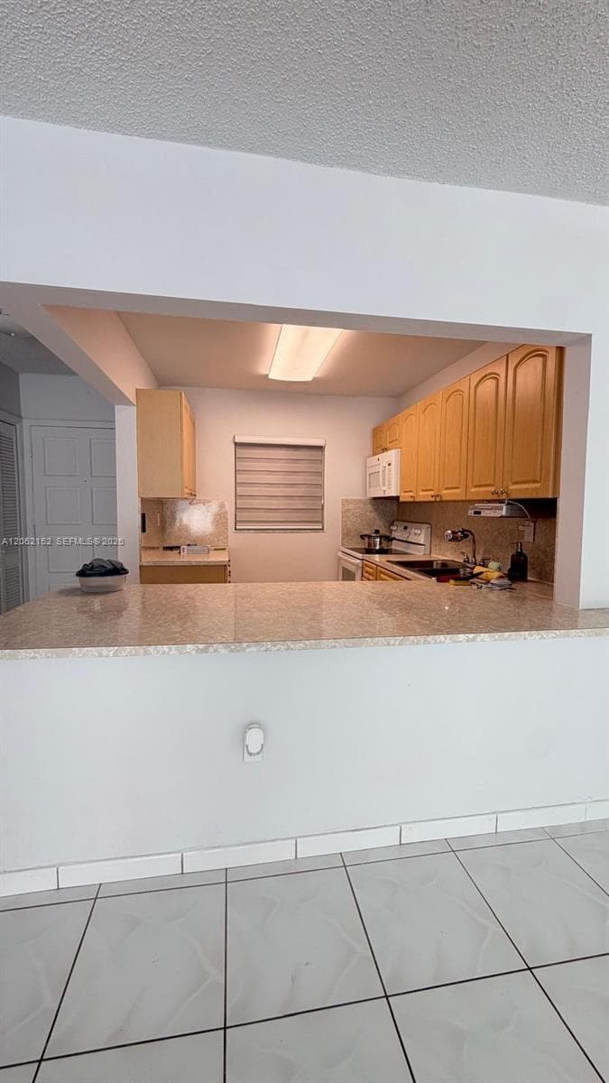 120 Royal Palm Rd # 111, Hialeah Gardens, FL 33016 photo 2