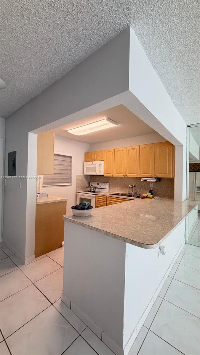 120 Royal Palm Rd # 111, Hialeah Gardens, FL 33016 photo 3