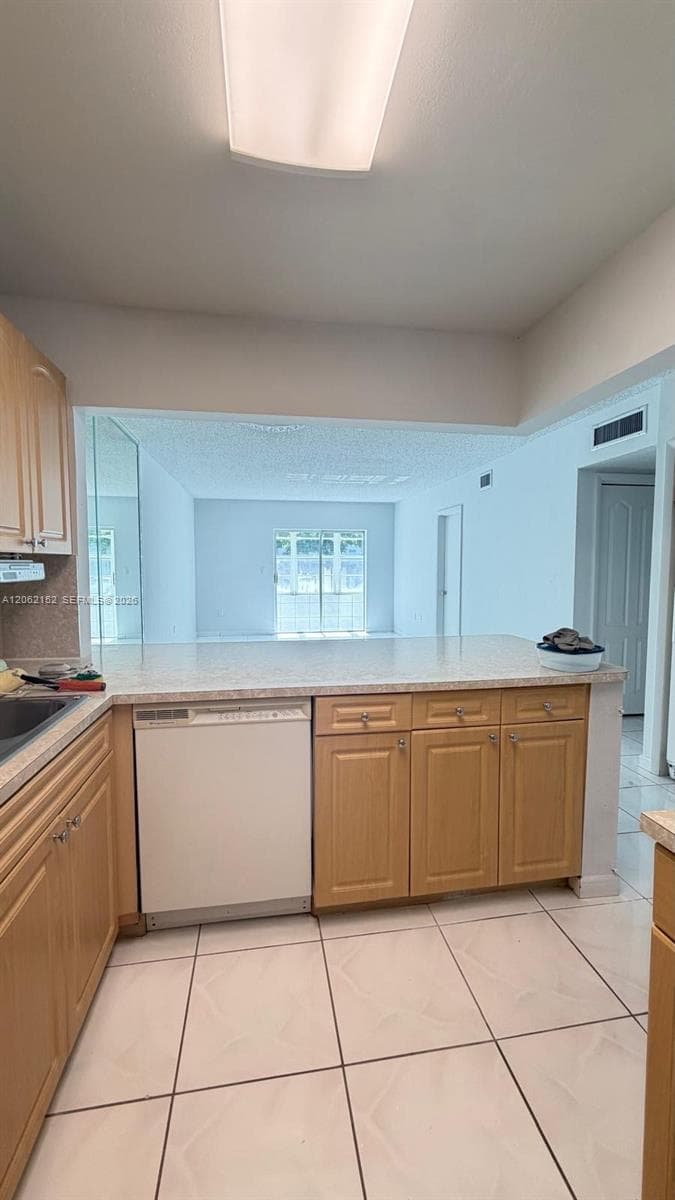 120 Royal Palm Rd # 111, Hialeah Gardens, FL 33016 photo 5
